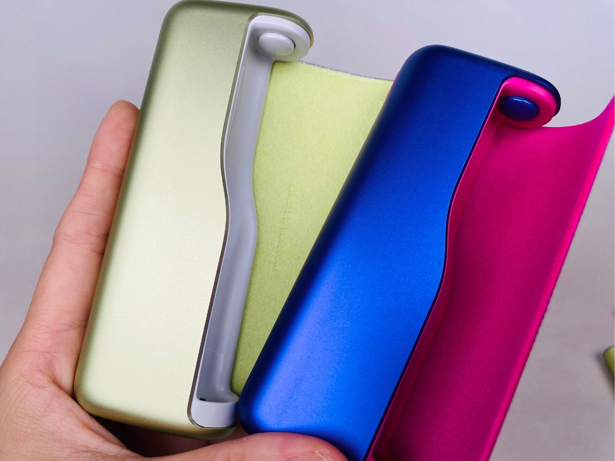 IQOS ILUMA PRIME BRIGHT与IQOS ILUMA PRIME NEON取出加热棒的状态