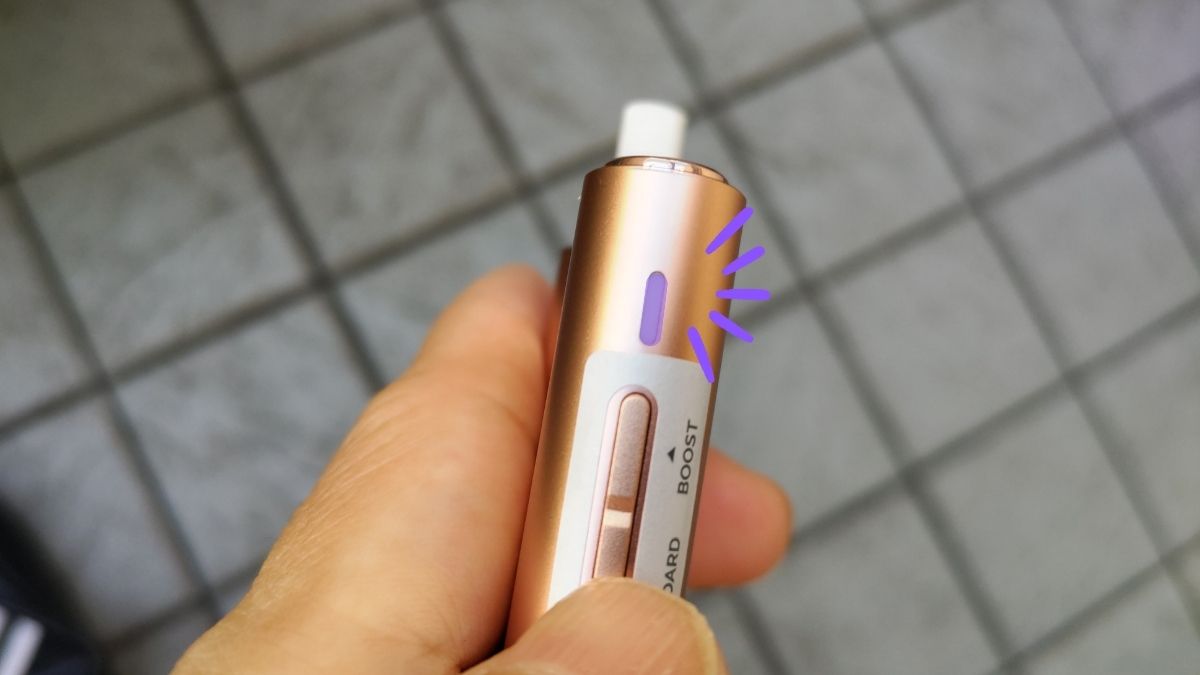 紫色闪烁是由温度异常引起的错误。