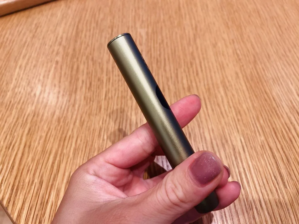IQOS ILUMA i 叶绿色
