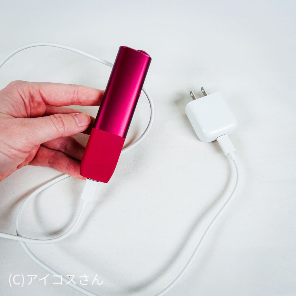 IQOS ILUMA ONE充电场景
