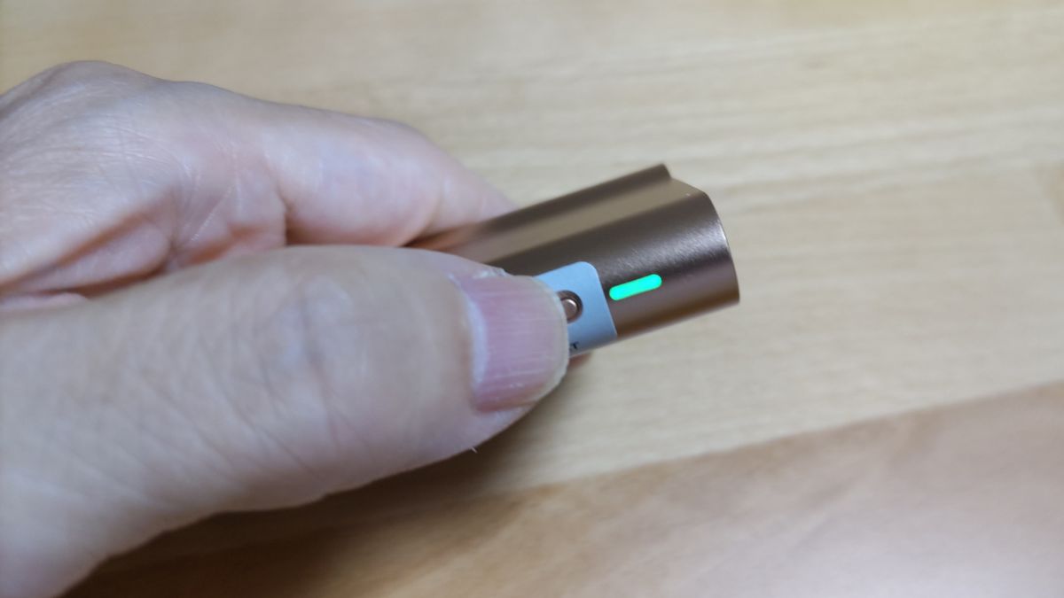 glo hyper air显示电池余量的指示灯点亮