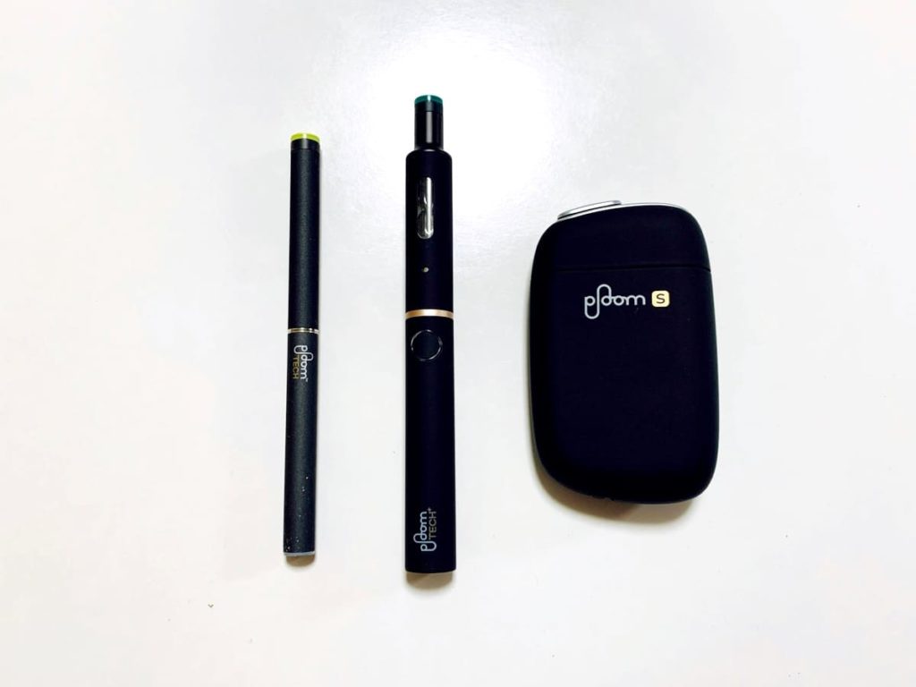 从左到右依次为Ploom TECH、Ploom TECH Plus、PloomS