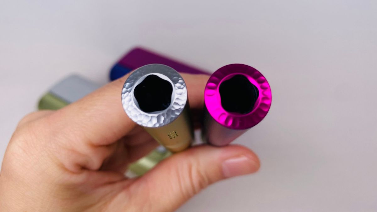 IQOS ILUMA Prime Bright和IQOS ILUMA Prime Neon Holder 戒指