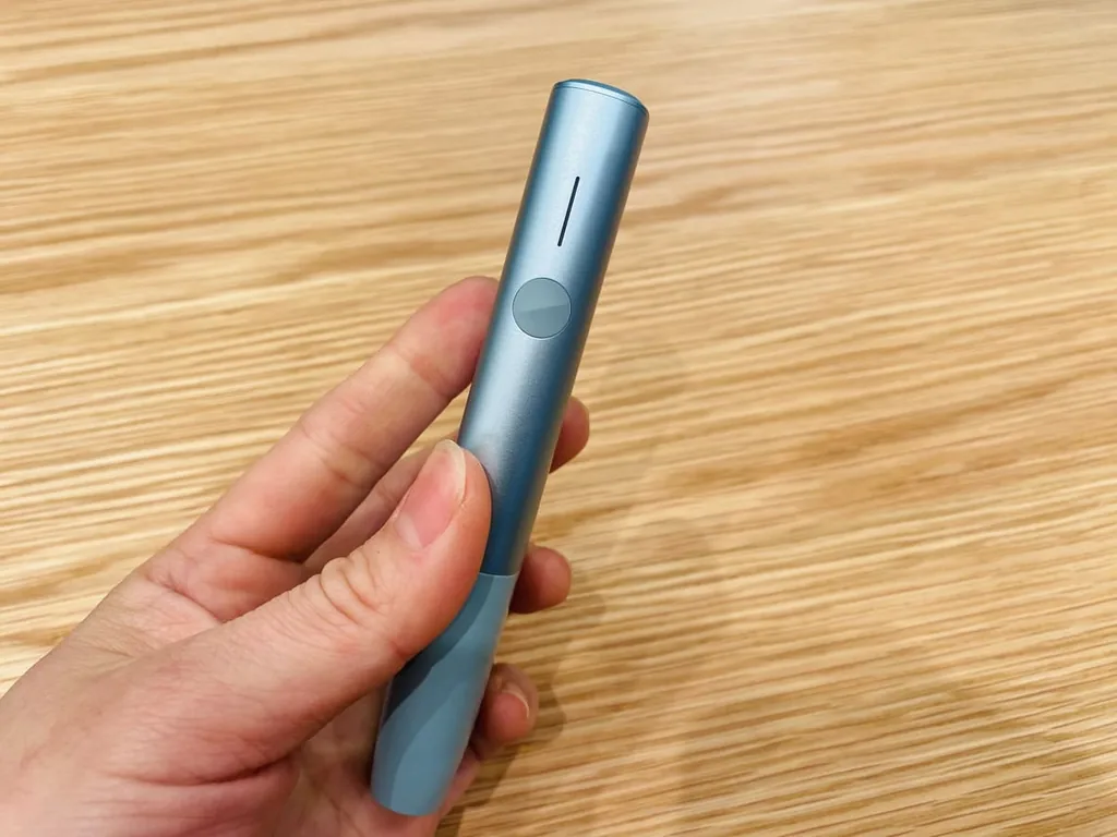 IQOS ILUMA i ONE“微风蓝”