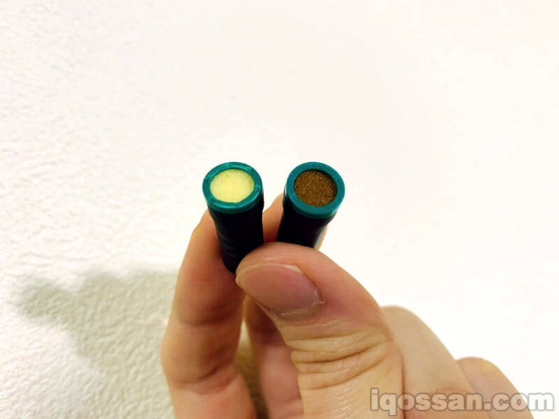 烟草胶囊。左侧为Ploom TECH,右侧为Ploom TECH Plus专用