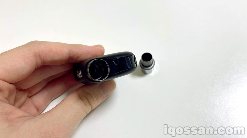 取下后就是这样。在这里放入Plus专用烟草的“烟弹”。