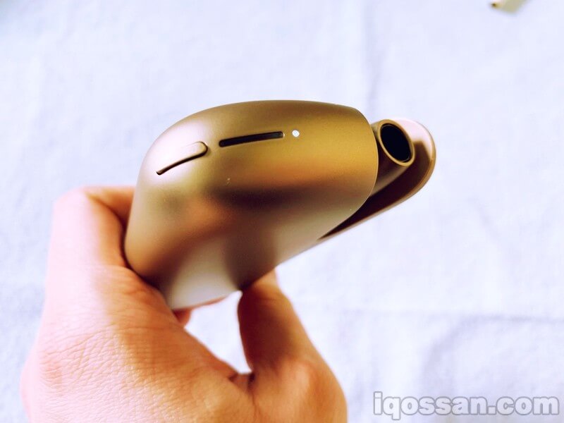 IQOS3在盖子打开的状态下也可充电