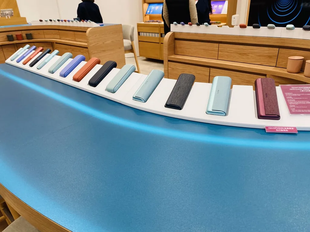 IQOS门店银座店的展示区