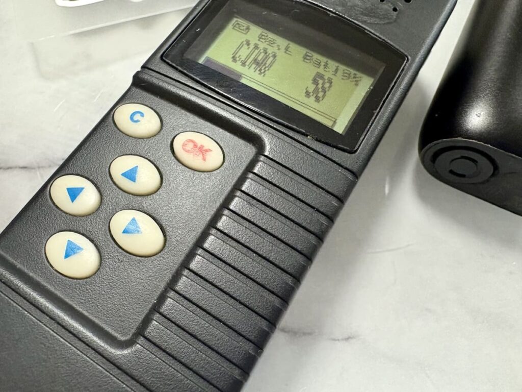 我试着品尝新古典香烟的味道。