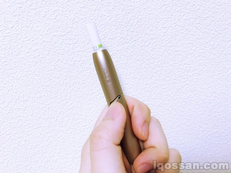 长按IQOS3的加热按钮