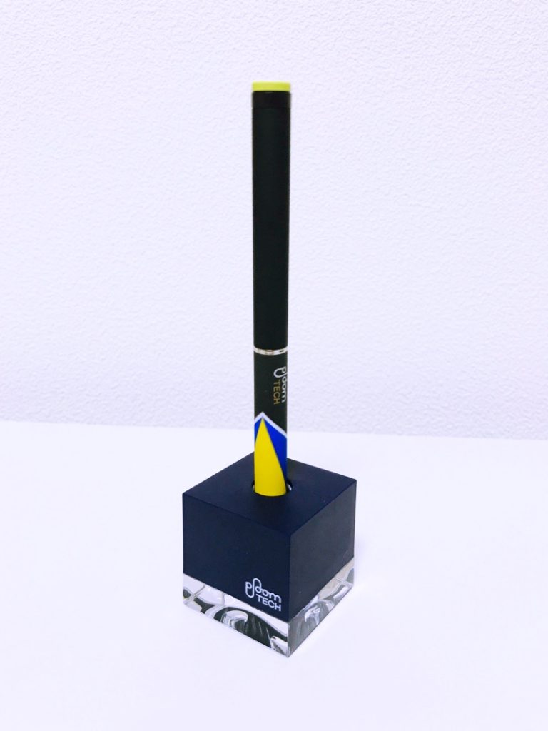 尝试放置在Ploom TECH支架上