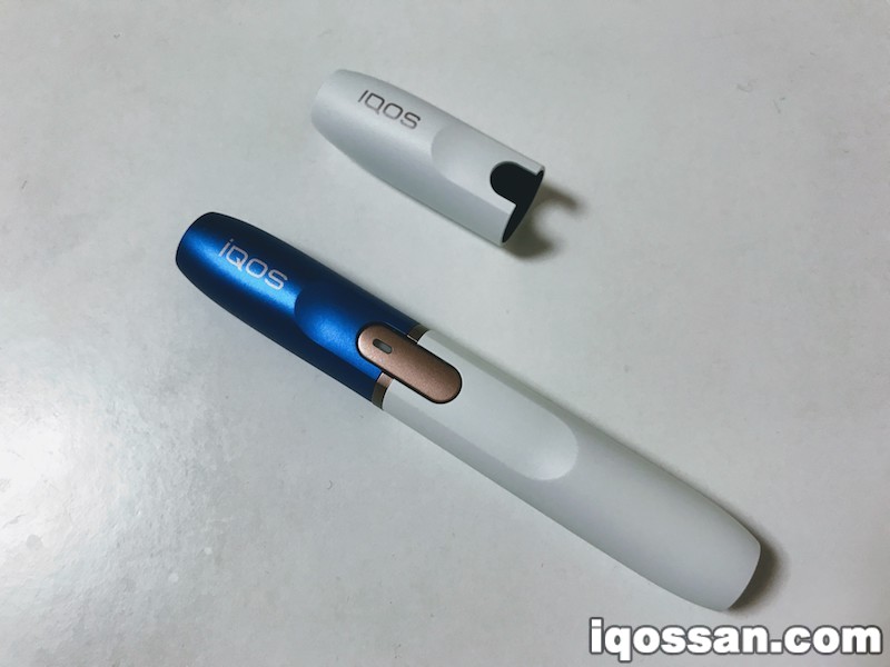 将白色新型IQOS烟杆的保护盖更换后的图片