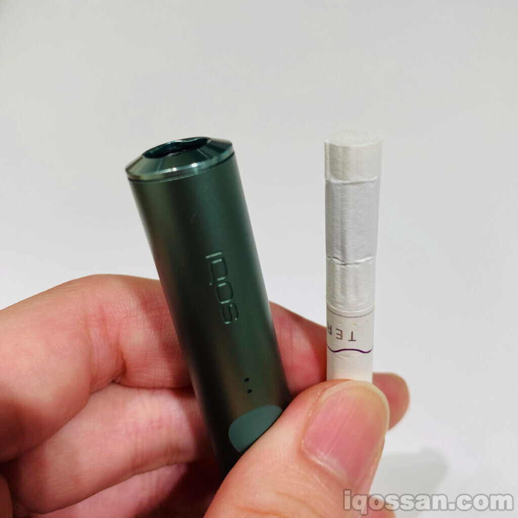 抽完后的IQOS ILUMA与TEREA。烟草棒因烟叶被覆盖,所以完全不会弄脏。