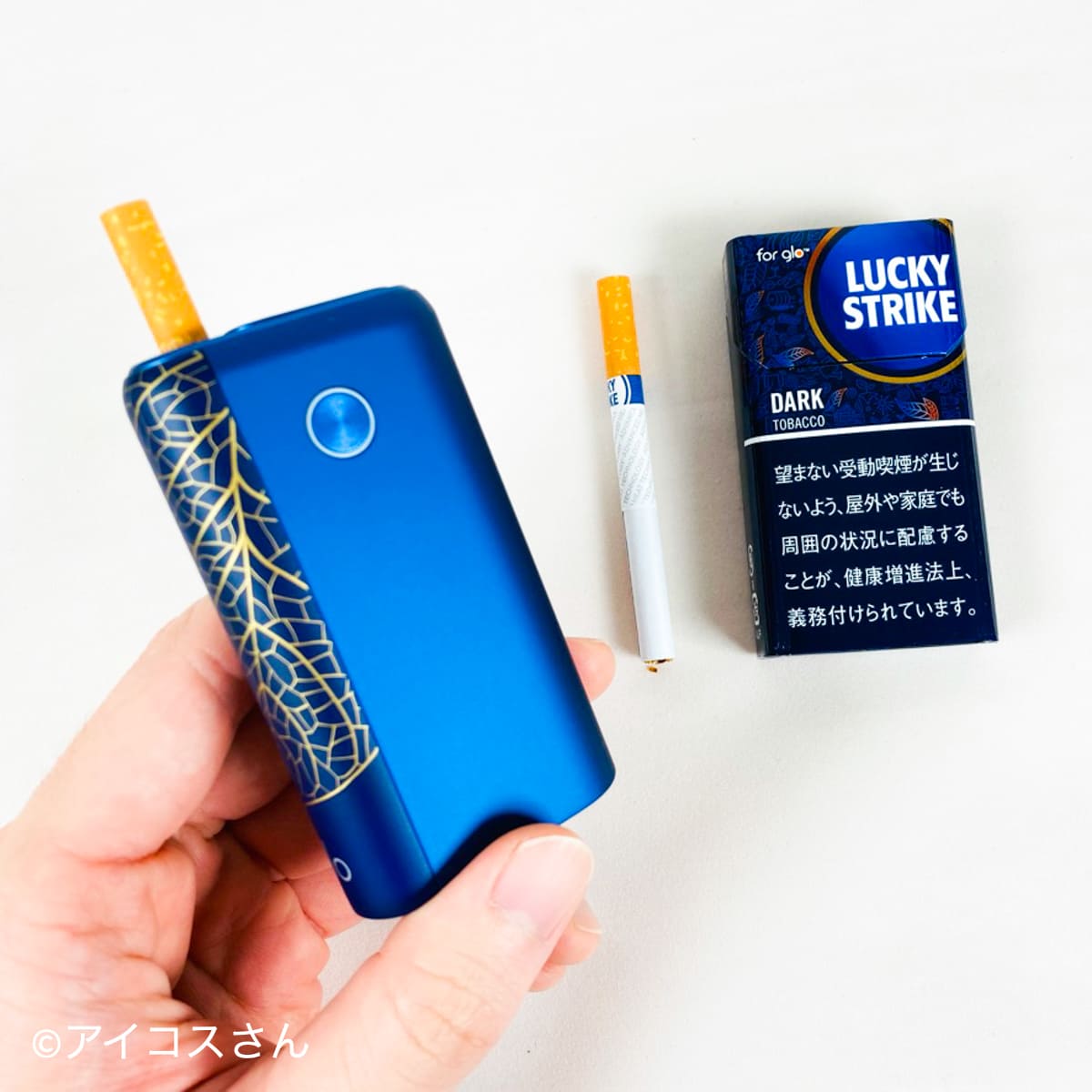 试抽Lucky Strike“Dark Tobacco”。