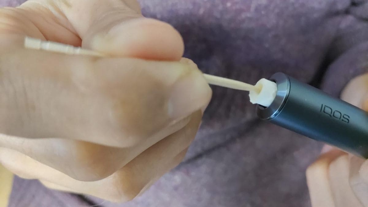 用牙签解决IQOS烟弹堵塞