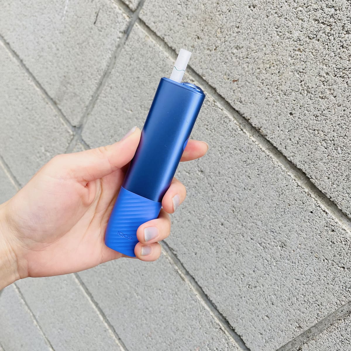 你完美的外出伙伴：“IQOS ILUMA iOne”