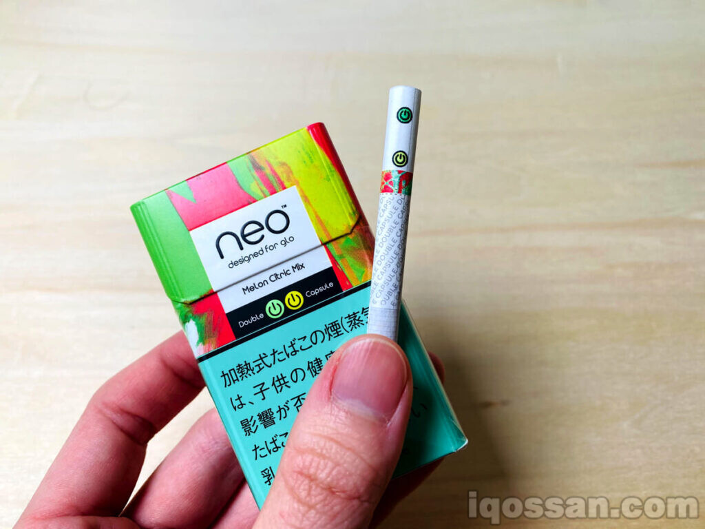 尝试吸食Neo蜜瓜·柑橘混合口味。