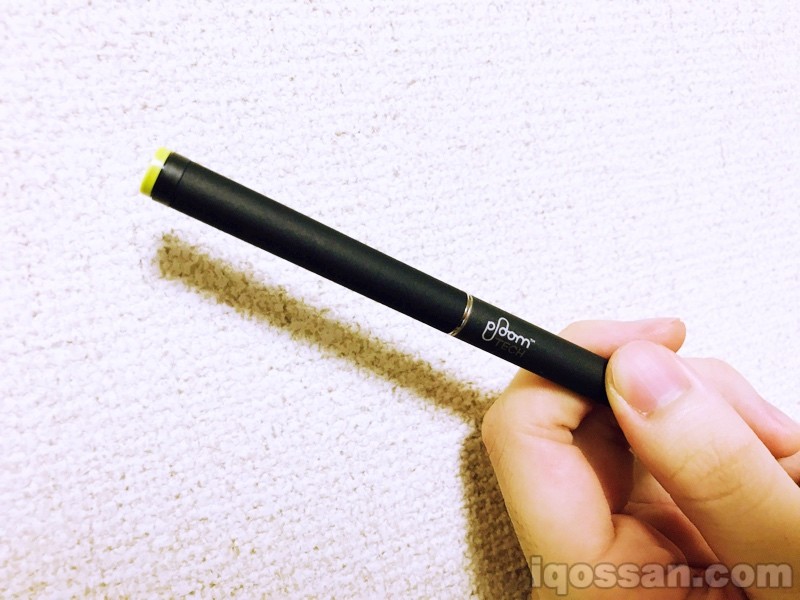持有PloomTECH梨味口味的图片