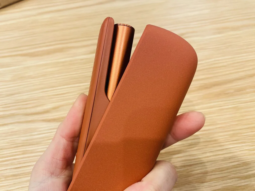 IQOS Irmaai “鲜艳的陶土”