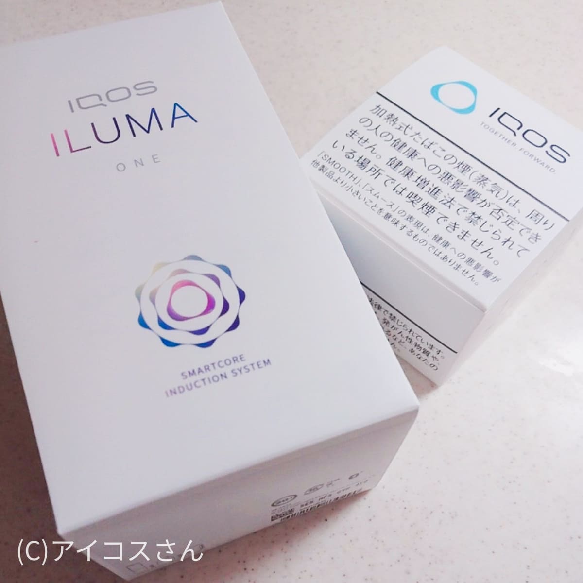 到货的IQOS ILUMA One与样品烟草套装