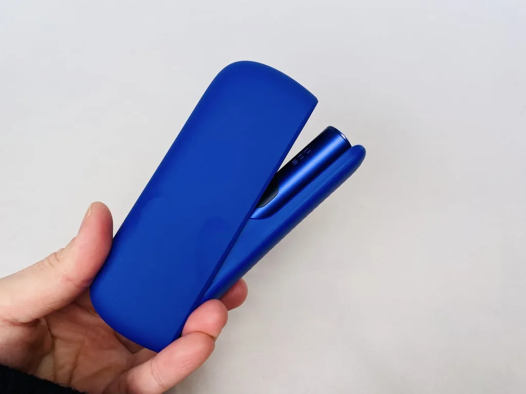 IQOS ILUMA i 电紫色