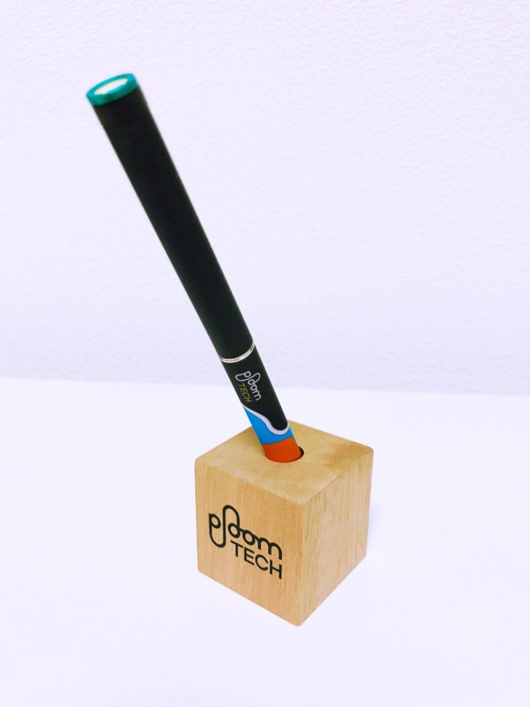 尝试放置在Ploom TECH支架上