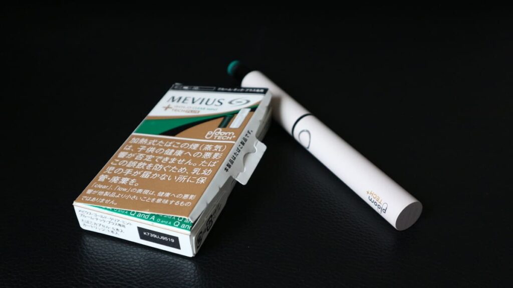 Ploom TECH Plus的金色、透明、薄荷口味
