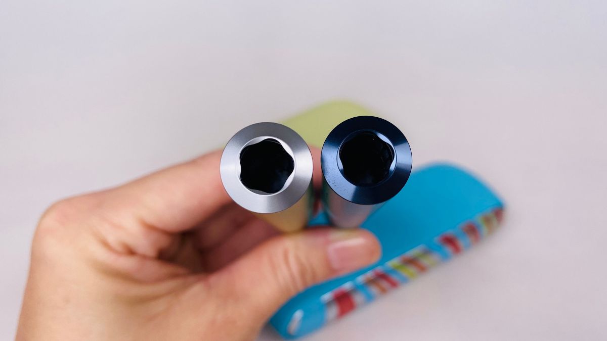 比较IQOS ILUMA Bright和IQOS ILUMAWE持有者的戒指