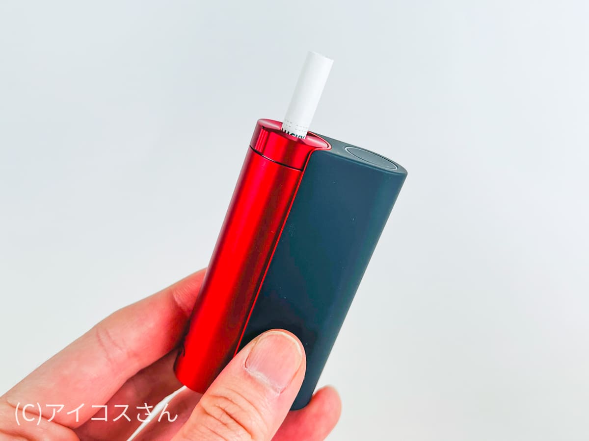 幸运打击暗薄荷烟有浓郁的烟草味,所以我能彻底吸到最后。