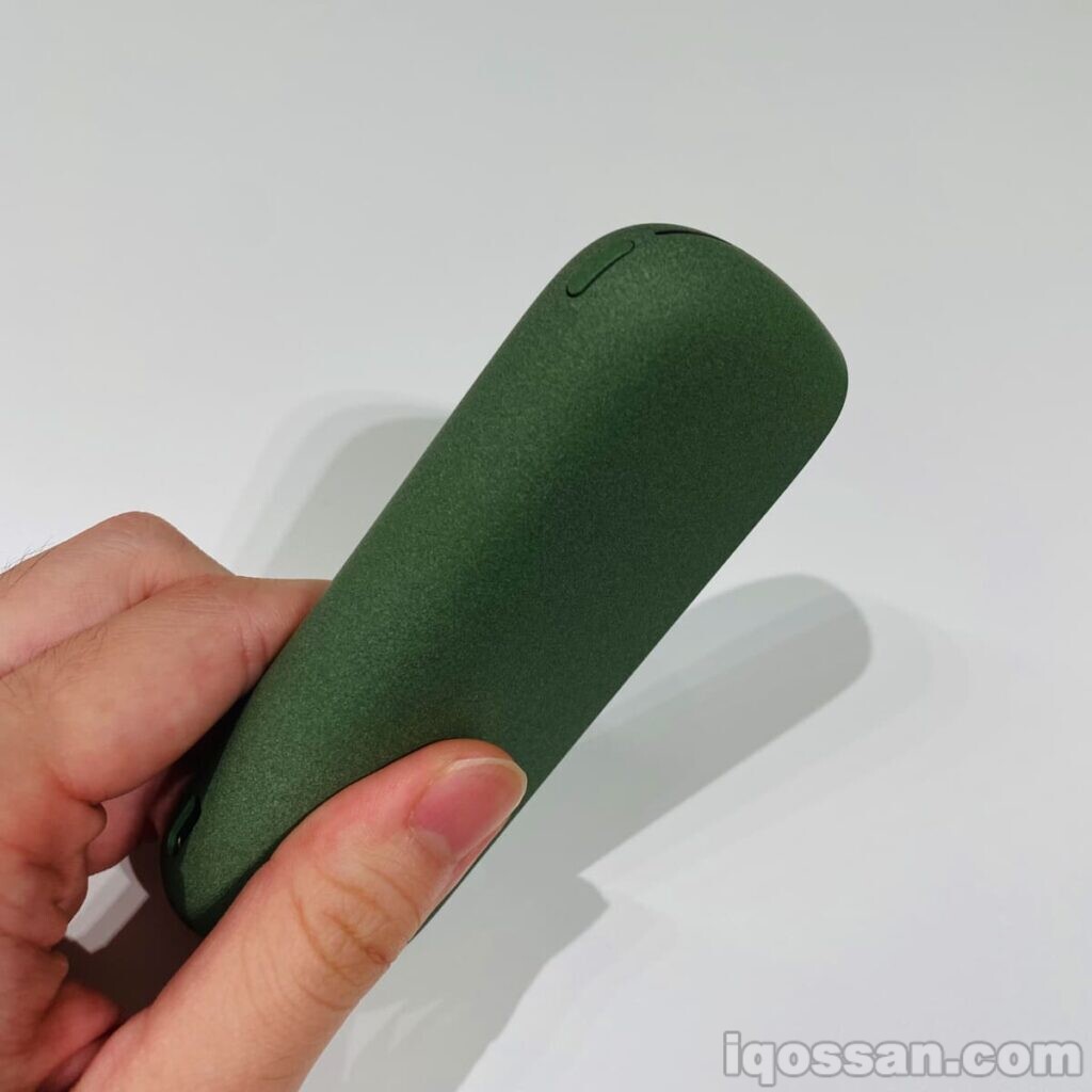 与IQOS3 Duo不同,Irma的材质是哑光的。