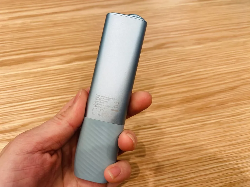 IQOS ILUMA i ONE“微风蓝”