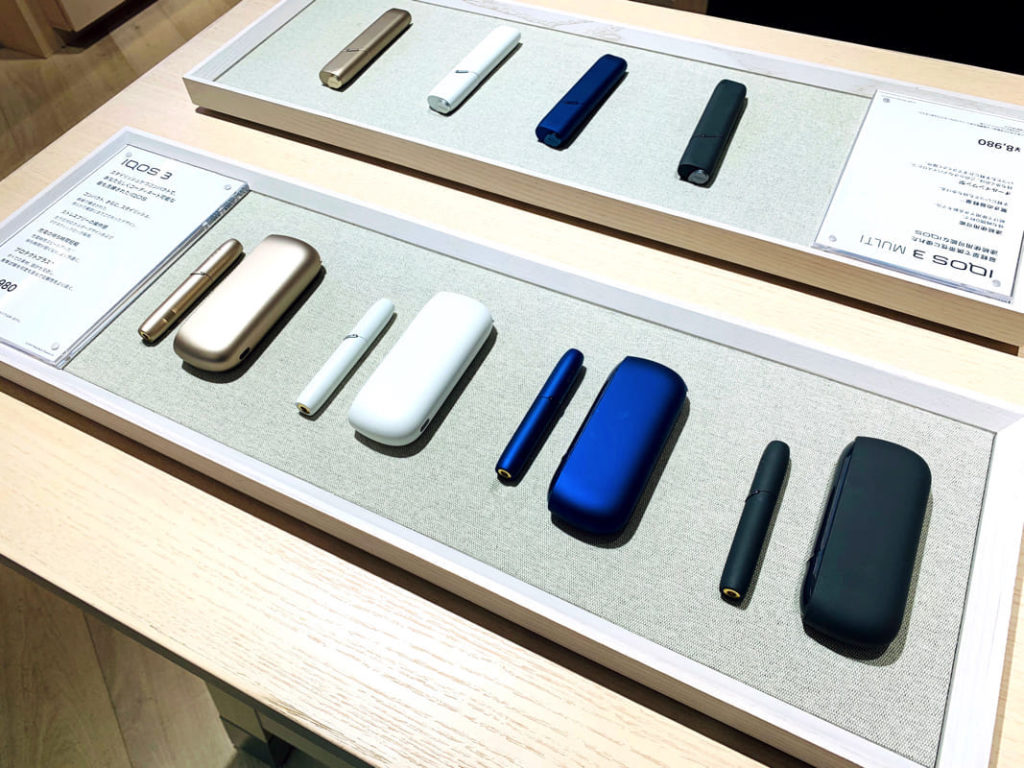 IQOS Store新宿的“IQOS 3”