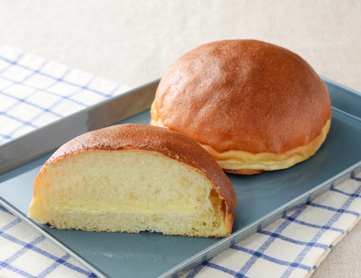 蓬松Beurel炼乳霜