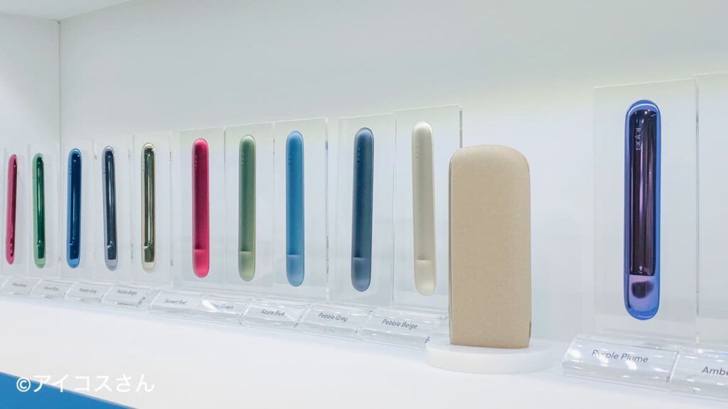 IQOS ILUMA的鹅卵米色适合任何颜色