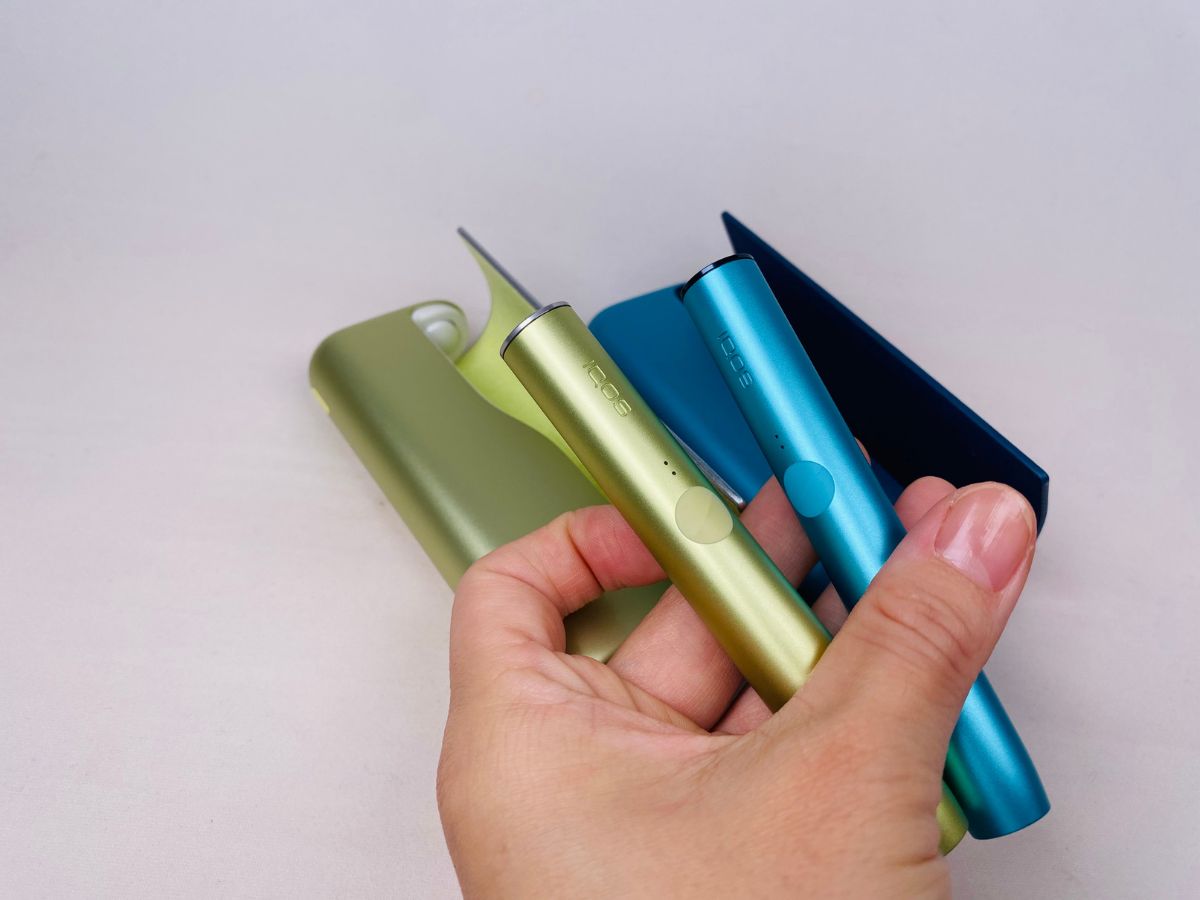IQOS ILUMA Prime Bright 与 IQOS ILUMA Prime WE 的持有人比较