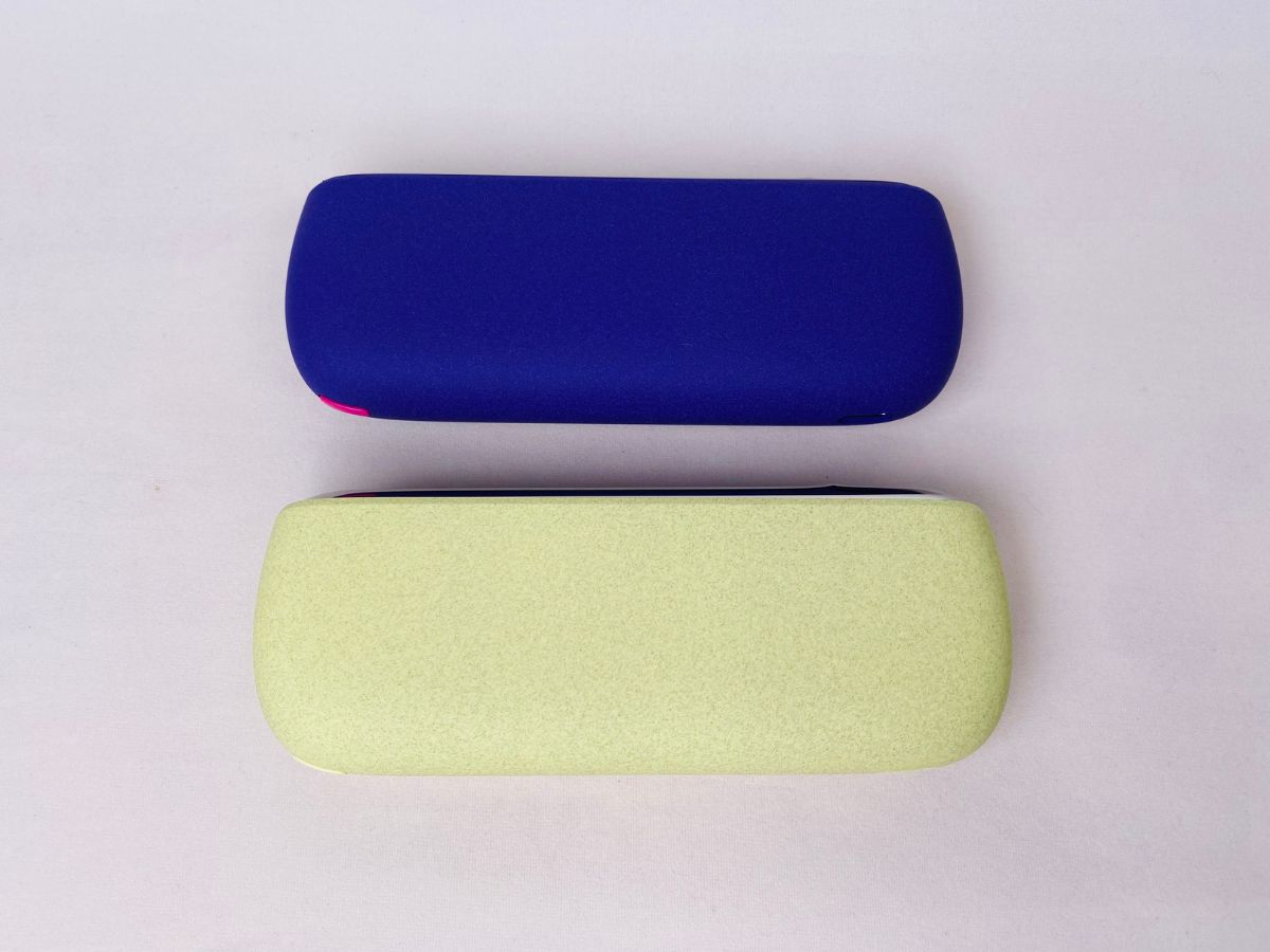 IQOS ILUMA BRIGHT与IQOS ILUMA NEON的比较