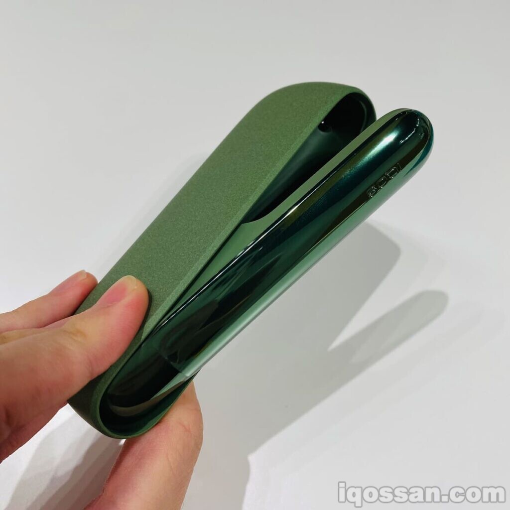 IQOS ILUMA的设计与之前的IQOS型号相同。